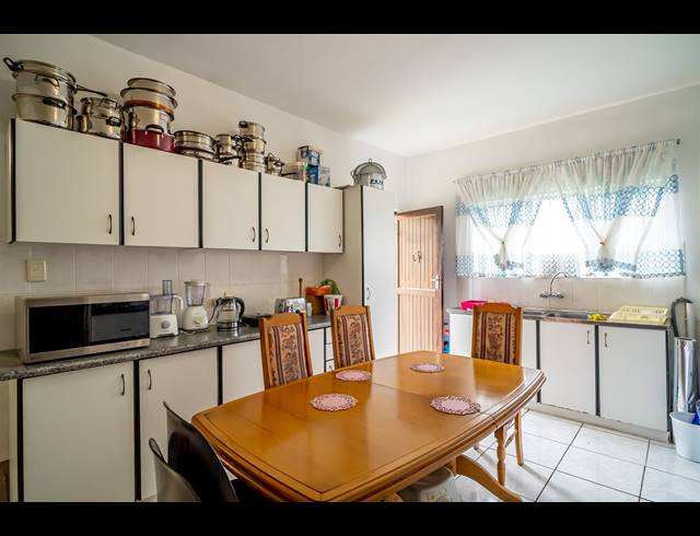 3 BEDROOM HOUSE FOR SALE IN RESERVOIR HILLS